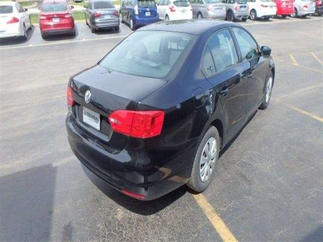 Volkswagen Jetta 2011 photo 4